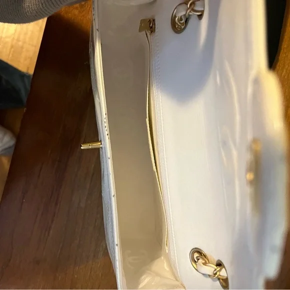 🌸 Chanel Medium Classic Flap - Camelia Ivory Patent Leather 🌸 - Picture 10 of 13